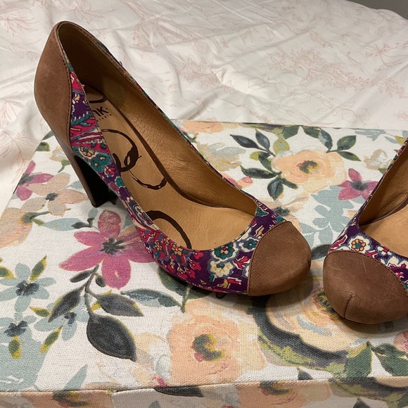 Anthropologie Pink Studios Cyrene Canvas leather heels - Picture 2 of 3